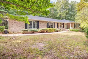 3 Sunningdale Dr, Flat Rock, NC 28731 - Photo 2
