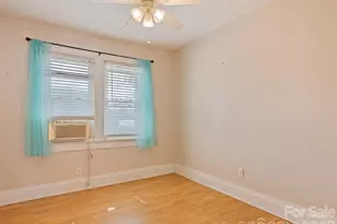 821 N Main St, Canton, NC 28716 - Photo 14