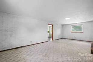 1341 26th St SW, Hickory, NC 28602 - Photo 6