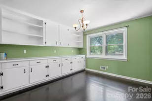 1341 26th St SW, Hickory, NC 28602 - Photo 10