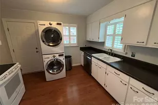 110 9th St, Black Mountain, NC 28711 - Photo 12