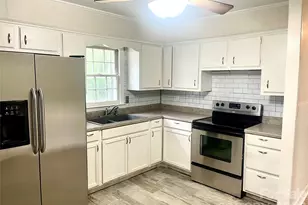 3200 Markland Dr, Charlotte, NC 28208 - Photo 6