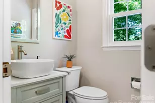 5017 Lindstrom Dr, Charlotte, NC 28226 - Photo 16