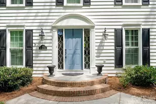 5017 Lindstrom Dr, Charlotte, NC 28226 - Photo 2