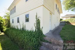 59 S Front St, Franklin, NC 28734 - Photo 2
