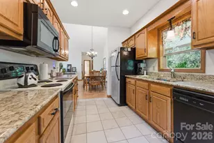24 Pine Bluff Ln, Whittier, NC 28789 - Photo 14