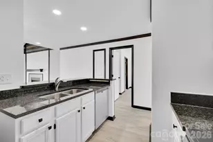 18755 Vineyard Point Ln, Cornelius, NC 28031 - Photo 30