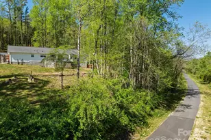 441 Hunters Glen Ln, Hendersonville, NC 28739 - Photo 2