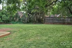 227 W B St, Newton, NC 28658 - Photo 6