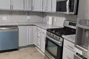 227 W B St, Newton, NC 28658 - Photo 18