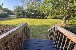 144 Macedonia Rd, Asheville, NC 28804 - Photo 4