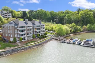 7340 Lake Front Dr, Charlotte, NC 28278 - Photo 2