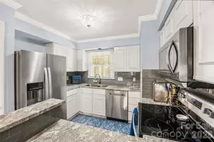 7340 Lake Front Dr, Charlotte, NC 28278 - Photo 8