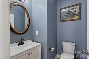 1518 Squirrel Lake Ct, Matthews, NC 28105 - Photo 16