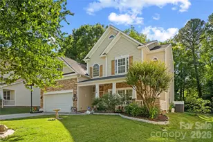 1518 Squirrel Lake Ct, Matthews, NC 28105 - Photo 2