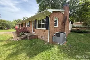 611 Westover St, Gastonia, NC 28054 - Photo 2