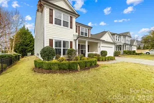 1084 Crescent Moon Dr, Fort Mill, SC 29715 - Photo 2