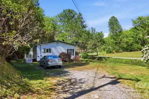 1200 Barkers Creek Rd, Whittier, NC 28789 - Photo 12