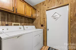 1200 Barkers Creek Rd, Whittier, NC 28789 - Photo 38