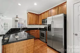 2709 Grain Mill Ln, Charlotte, NC 28214 - Photo 10