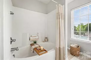 2709 Grain Mill Ln, Charlotte, NC 28214 - Photo 16