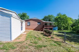 2649 Westview Acres St, Hickory, NC 28601 - Photo 8