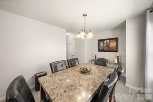 6514 Glenmoor Dr, Charlotte, NC 28214 - Photo 12