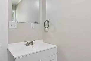 408 E Park Ave, Gastonia, NC 28054 - Photo 32