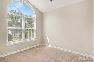3744 Capps Hill Dr, Charlotte, NC 28216 - Photo 14