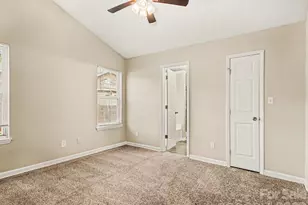 3744 Capps Hill Dr, Charlotte, NC 28216 - Photo 16