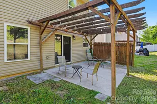9423 Swallowtail Ln, Charlotte, NC 28269 - Photo 28