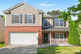 9423 Swallowtail Ln, Charlotte, NC 28269 - Photo 2