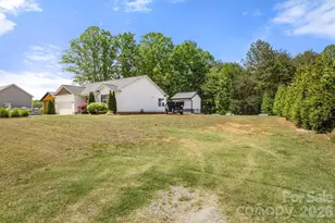 7172 Rolling Hills Dr, Sherrills Ford, NC 28673 - Photo 6
