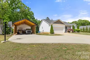 7172 Rolling Hills Dr, Sherrills Ford, NC 28673 - Photo 2