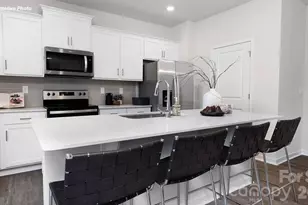 646 Dazzle Loop, Newton, NC 28658 - Photo 2