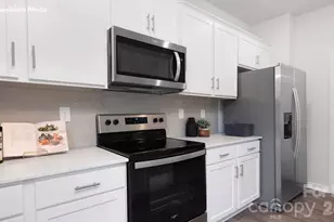 646 Dazzle Loop, Newton, NC 28658 - Photo 4