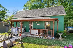 1730 2nd St Pl SW, Hickory, NC 28602 - Photo 4