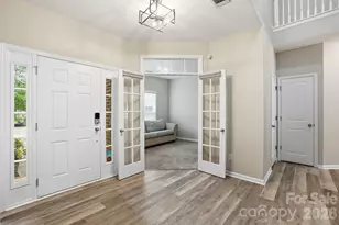 9013 Gailes Dr, Charlotte, NC 28278 - Photo 6