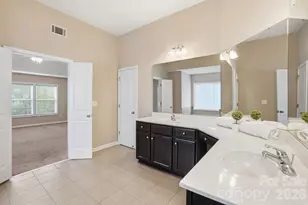 9013 Gailes Dr, Charlotte, NC 28278 - Photo 22