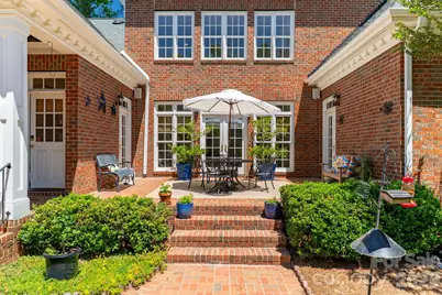 2046 Hopedale Avenue, Charlotte, NC 28207 - Photo 2