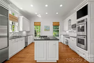 2046 Hopedale Ave, Charlotte, NC 28207 - Photo 10