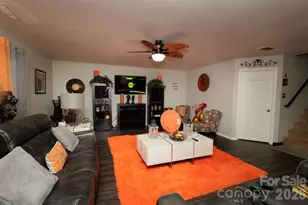 6135 Blue Ash Ln, Charlotte, NC 28215 - Photo 10