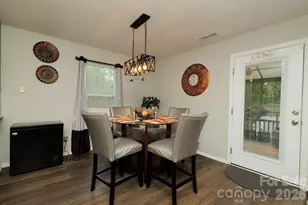 6135 Blue Ash Ln, Charlotte, NC 28215 - Photo 8
