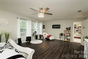 6135 Blue Ash Ln, Charlotte, NC 28215 - Photo 20