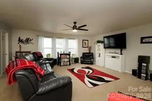 6135 Blue Ash Ln, Charlotte, NC 28215 - Photo 16