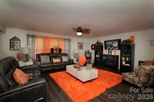 6135 Blue Ash Ln, Charlotte, NC 28215 - Photo 10