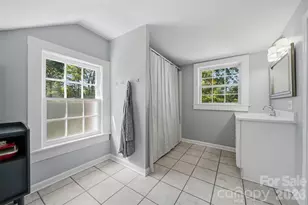 431 9th St NW, Hickory, NC 28601 - Photo 26