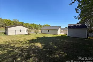 101 Forest Meadow Ln, Salisbury, NC 28144 - Photo 2