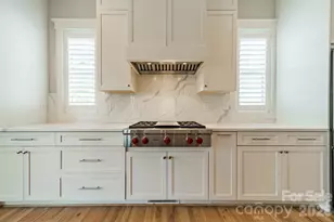 408 Melbourne Ct, Charlotte, NC 28209 - Photo 6