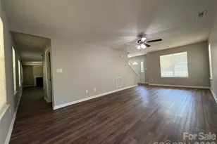 6017 Black Bear Ct, Charlotte, NC 28214 - Photo 6